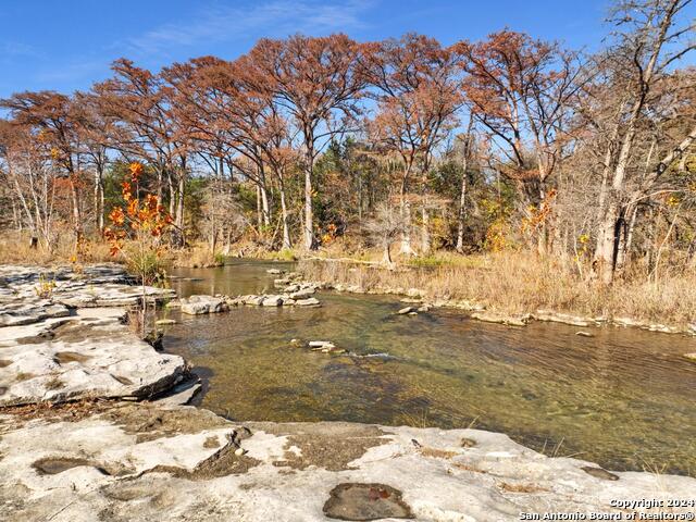 Image 24 of 25 For 600 River Cliff