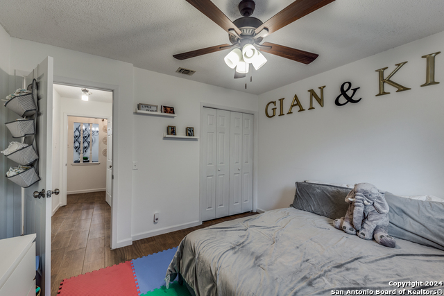 Listing photo id 20 for 12322 La Albada St