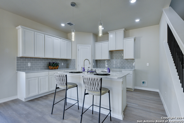 Listing photo id 8 for 320 Connor Creek