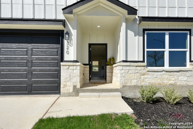 Listing photo id 11 for 320 Connor Creek