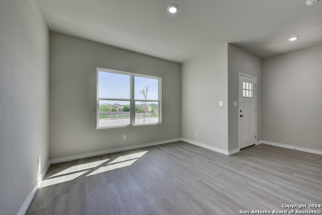 Listing photo id 15 for 320 Connor Creek