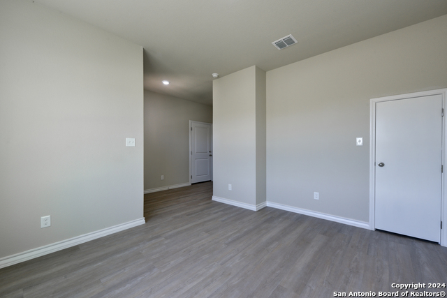 Listing photo id 32 for 320 Connor Creek