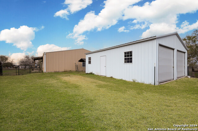 Listing photo id 20 for 1029 Nickerson Farms