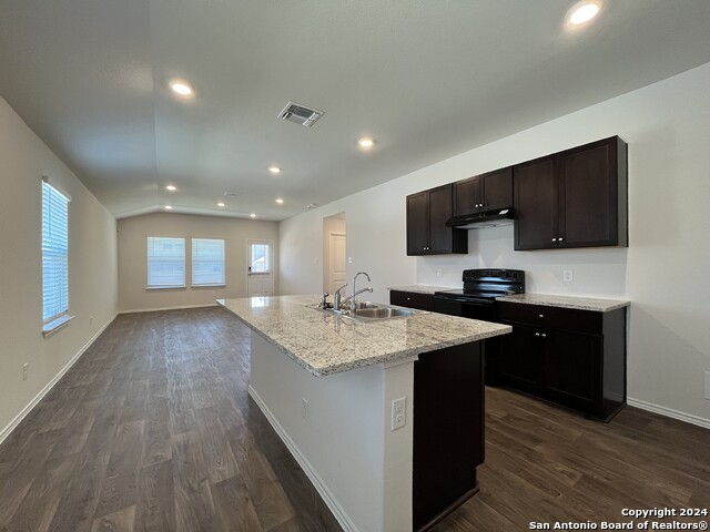 Image 9 of 36 For 4722 Pillay Way