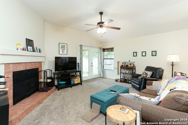 Image 8 of 21 For 7064 Beech Trail Dr