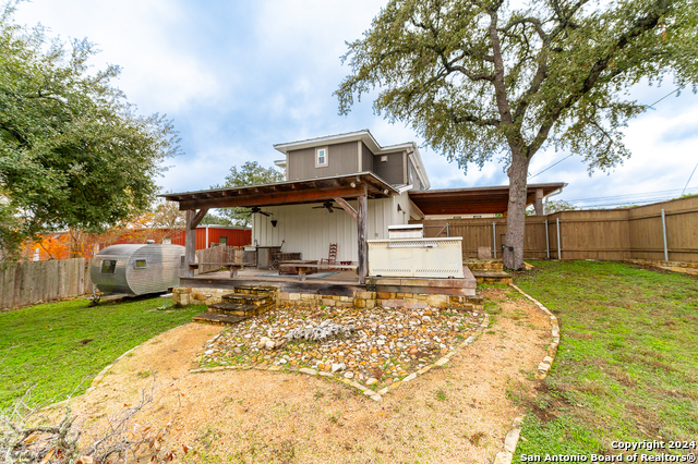 Listing photo id 39 for 15600 Ranch Road 12