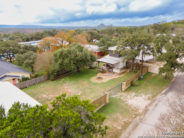 Listing photo id 41 for 15600 Ranch Road 12