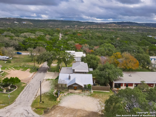 Listing photo id 56 for 15600 Ranch Road 12