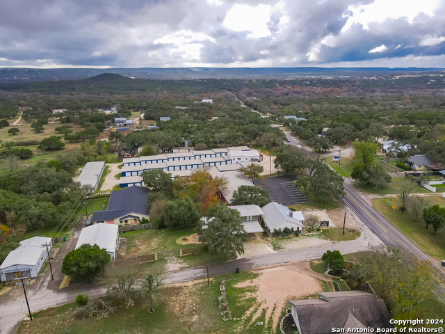 Listing photo id 57 for 15600 Ranch Road 12