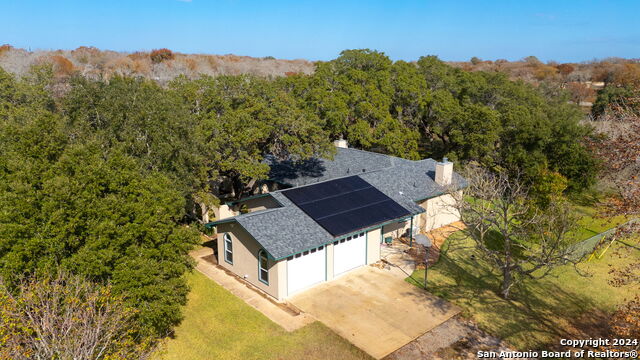 Image 3 of 42 For 633 Live Oak