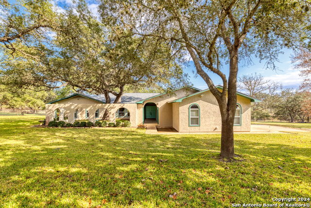 Image 4 of 42 For 633 Live Oak