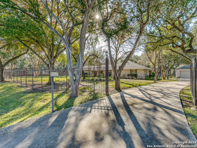 Details for 108 Pin Oak Forest St, Hill Country Village, TX 78232