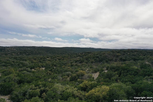 Listing photo id 8 for 1048 Sd 46067