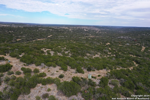 Listing photo id 18 for 1048 Sd 46067