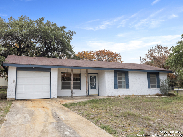 Details for 404 Wedgewood Way, Devine, TX 78016