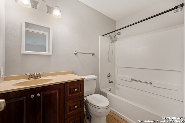 Image 11 of 17 For 7307 Corian Park Dr