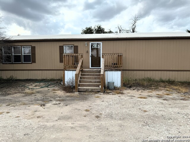 Details for 385 County Road 5719, Devine, TX 78016