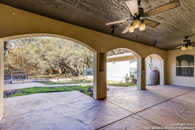 Listing photo id 1 for 7119 Beverly Mae Dr W