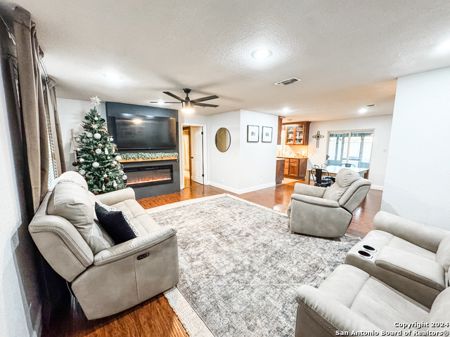 Details for 291 Bowlegs St, Brackettville, TX 78832