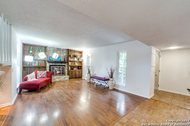 Image 11 of 26 For 11827 Sandman St  132