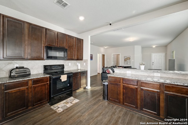 Image 10 of 21 For 7627 Toledo Bnd