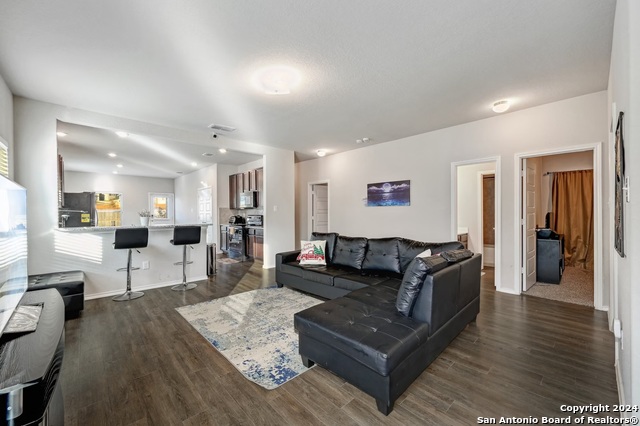 Image 3 of 21 For 7627 Toledo Bnd