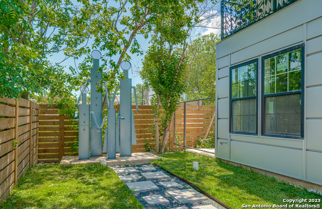 Image 9 of 13 For 222 Olive St #2101 S