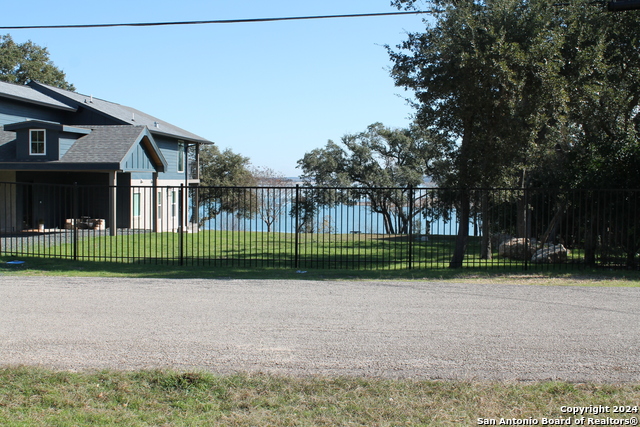 Details for 895 Lakebreeze Dr, Canyon Lake, TX 78133