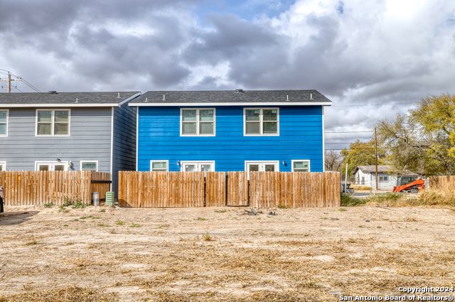 Image 20 of 25 For 703 3rd St N