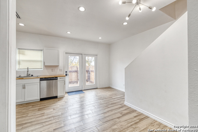 Image 6 of 25 For 703 3rd St N