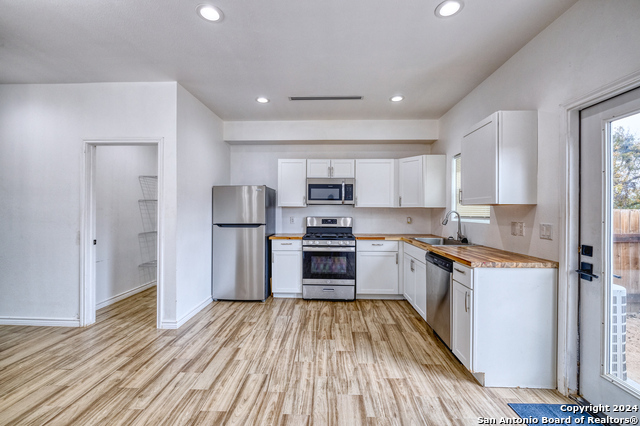 Image 9 of 25 For 703 3rd St N