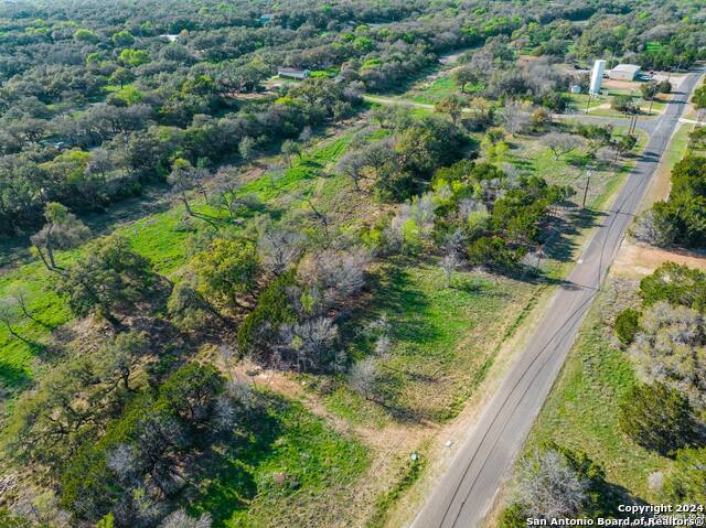 Image 4 of 4 For 7050 Circle Oak