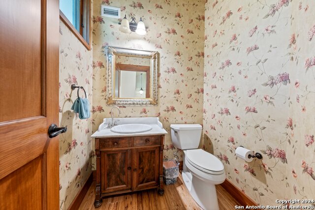 Listing photo id 9 for 2041 Fm 1340