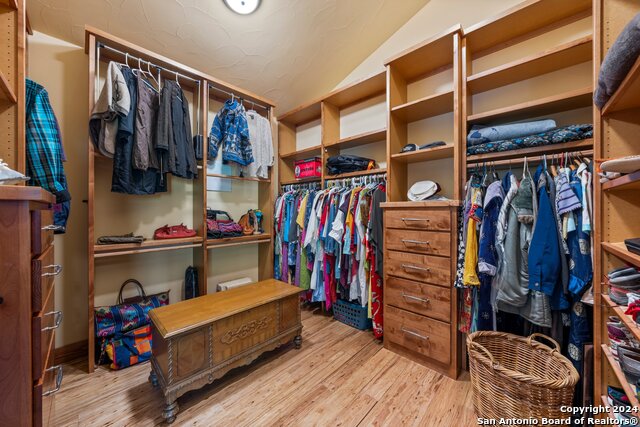 Listing photo id 15 for 2041 Fm 1340