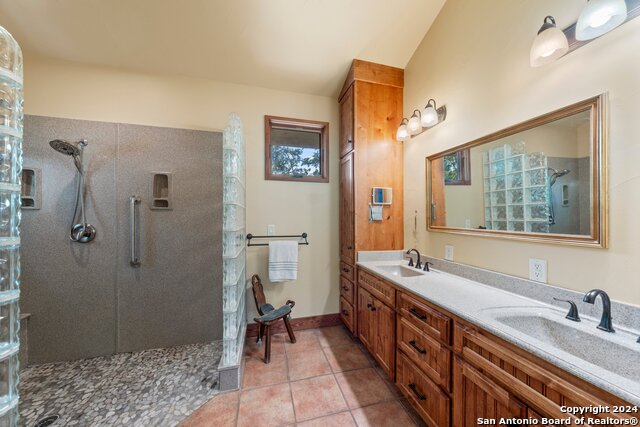 Listing photo id 16 for 2041 Fm 1340