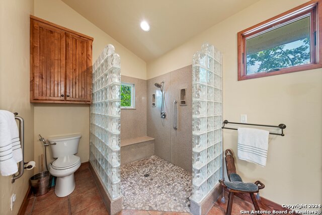 Listing photo id 17 for 2041 Fm 1340