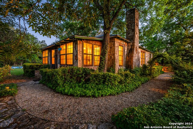 Listing photo id 31 for 2041 Fm 1340