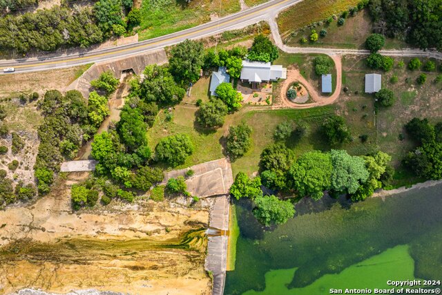 Listing photo id 47 for 2041 Fm 1340