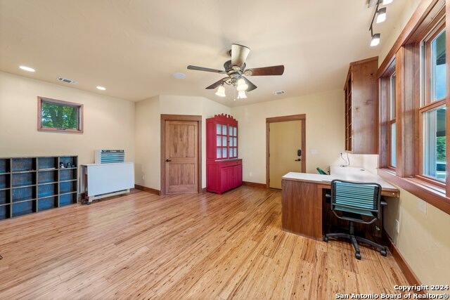 Listing photo id 4 for 2041 Fm 1340