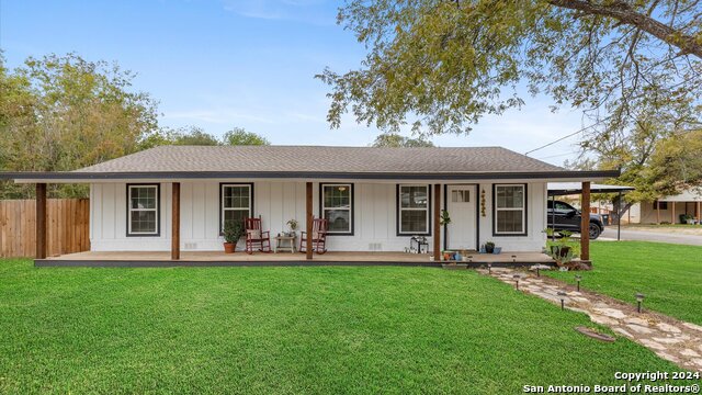 Details for 2602 Avenue I, Hondo, TX 78861