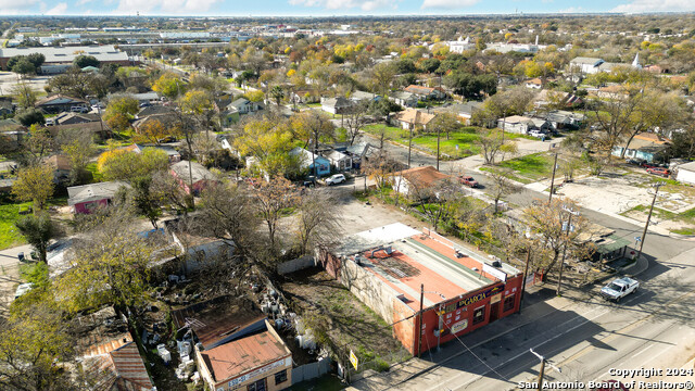 Listing photo id 9 for 2112 Guadalupe St