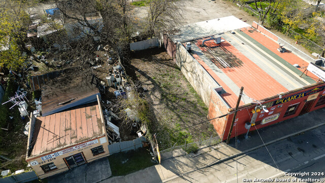 Listing photo id 2 for 2112 Guadalupe St