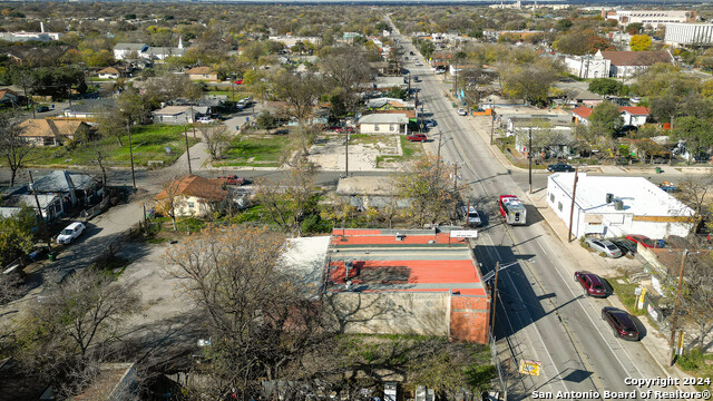 Listing photo id 5 for 2112 Guadalupe St