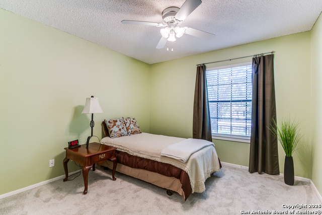 Image 18 of 25 For 13018 Heimer Rd  210