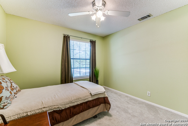 Image 20 of 25 For 13018 Heimer Rd  210