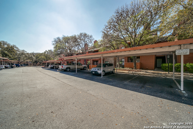 Image 23 of 25 For 13018 Heimer Rd  210
