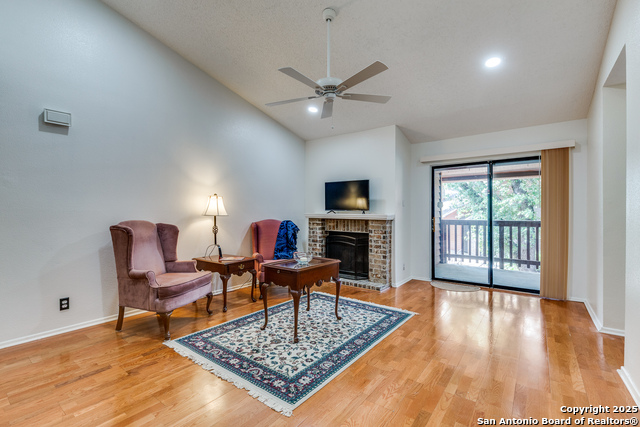 Image 3 of 25 For 13018 Heimer Rd  210