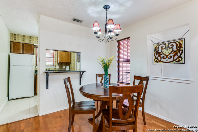 Image 6 of 25 For 13018 Heimer Rd  210