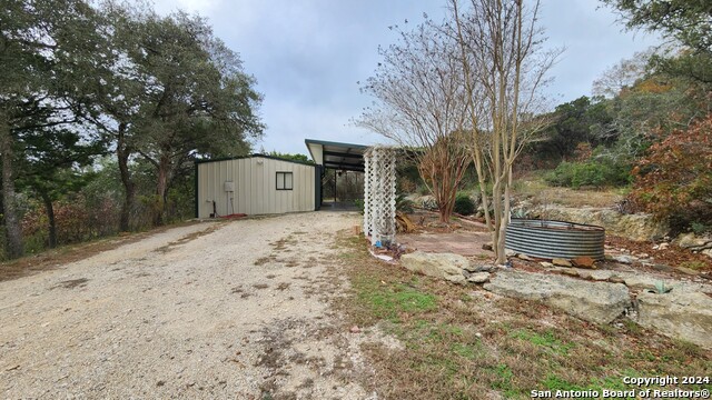 Image 4 of 32 For 18589 Bandera Rd