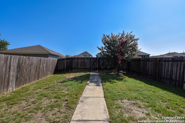 Listing photo id 13 for 142 Gambel Oak Way